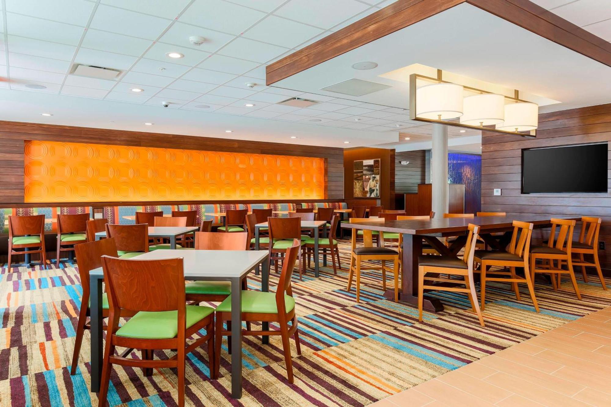 Fairfield Inn & Suites By Marriott Decatur At Decatur Conference Center Εξωτερικό φωτογραφία